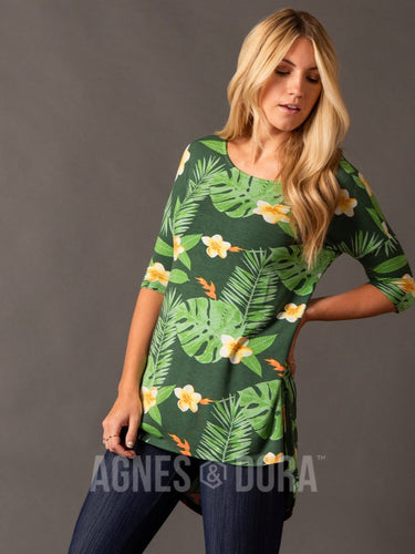Agnes & Dora™ XS Hi-Lo Tee Plumeria