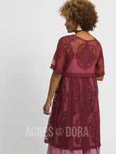 Load image into Gallery viewer, Agnes &amp; Dora™ XS Vintage Lace Duster Black Cherry