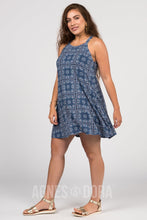 Load image into Gallery viewer, Agnes &amp; Dora™ SMALL Keyhole Tunic Indigo Scarf