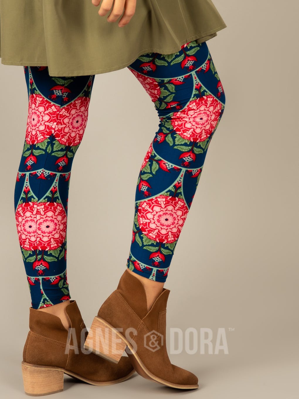 Agnes & Dora™ S/M Leggings Ring Around the Rosie