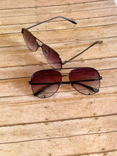 Load image into Gallery viewer, Aviator Sunglasses