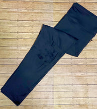 Load image into Gallery viewer, THE Edgy Curvy Leggings