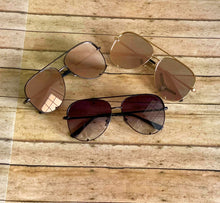 Load image into Gallery viewer, Aviator Sunglasses